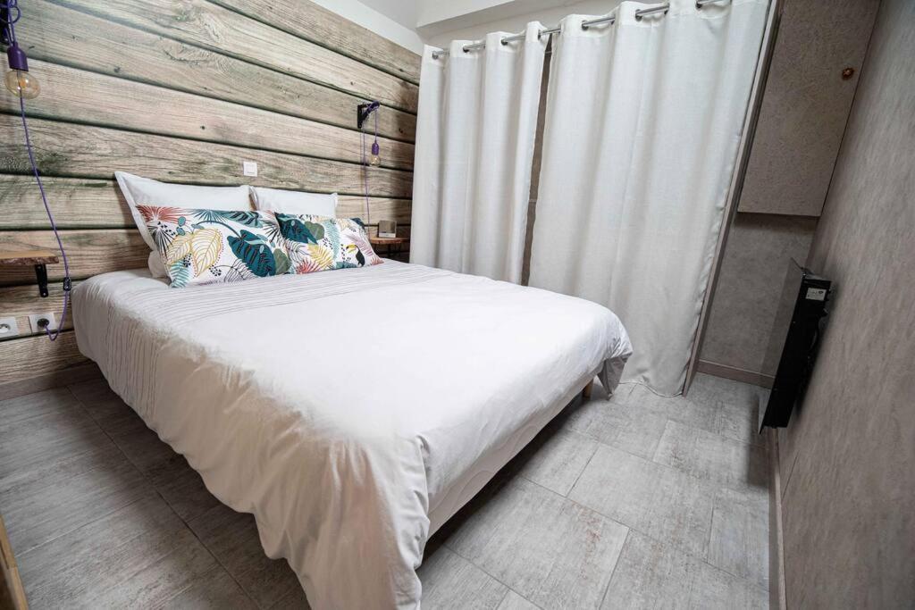 Holiday home Domaine Demoiselles - De Jeanne